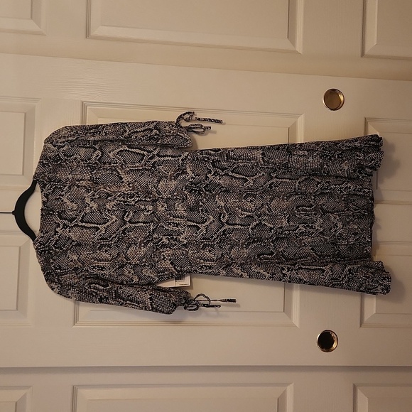 NWT Just Fab Women's Snakeskin Print Black and White Dress Size S - Picture 7 of 9